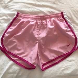 Girls Nike Tempo shorts